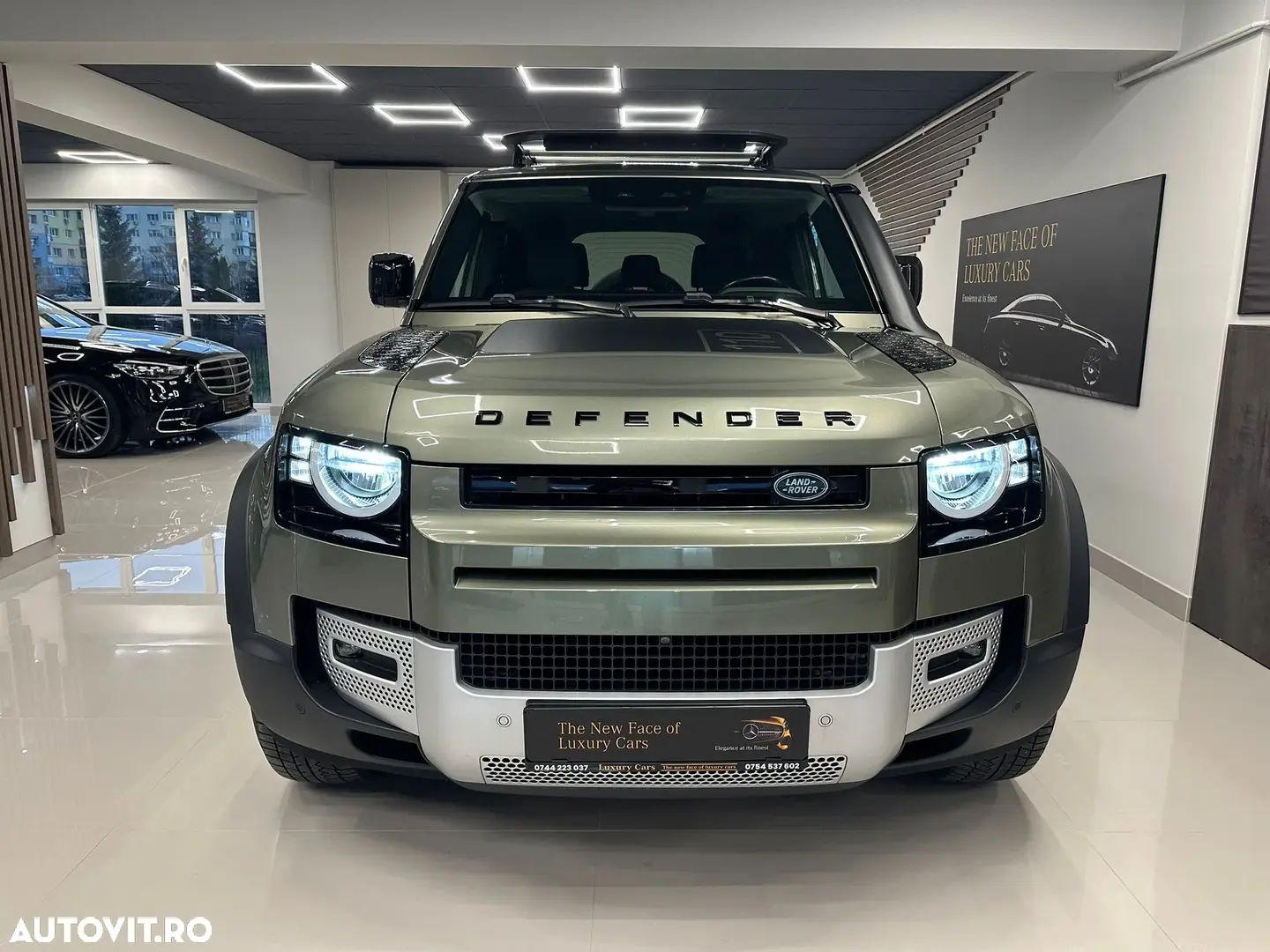 Land Rover Defender 110 2.0L D240 S