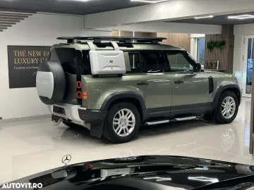 Land Rover Defender 110 2.0L D240 S