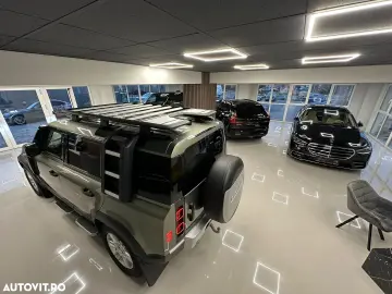 Land Rover Defender 110 2.0L D240 S