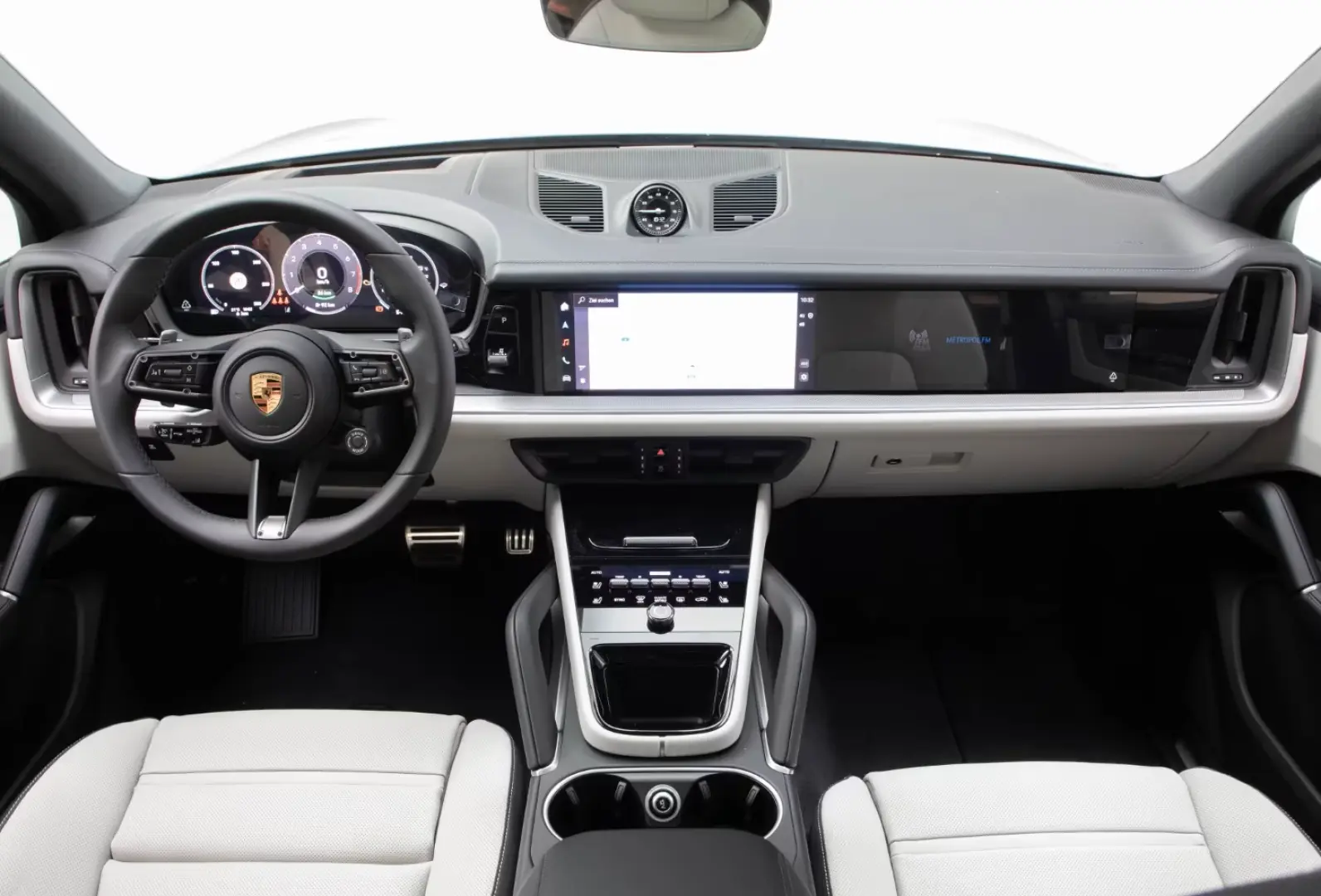 Porsche Cayenne S E-Hybrid HD-Matrix AHK SporDesign Sp
