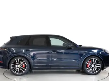 Porsche Cayenne S E-Hybrid HD-Matrix AHK SporDesign Sp