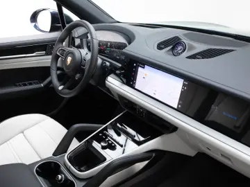 Porsche Cayenne S E-Hybrid HD-Matrix AHK SporDesign Sp