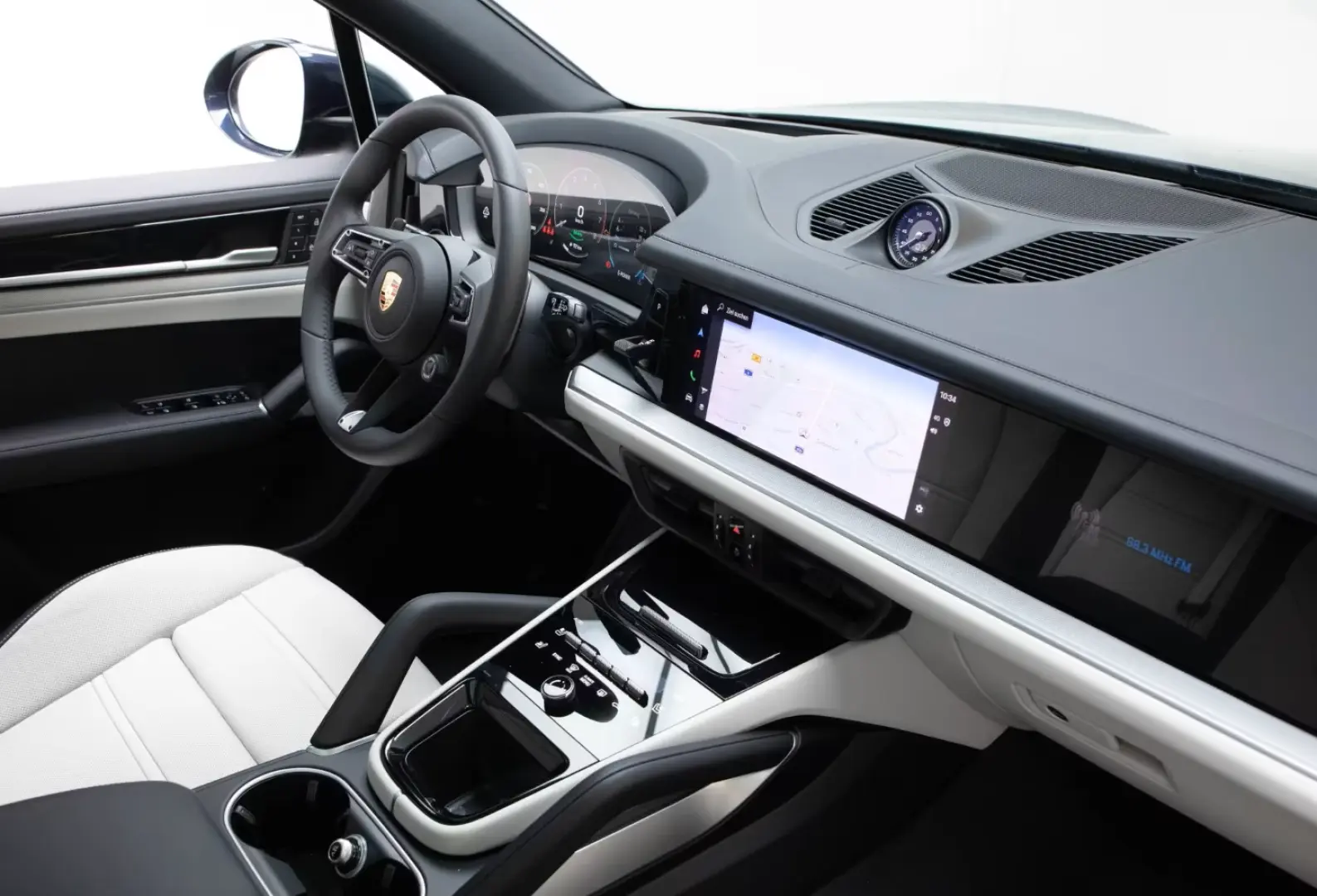 Porsche Cayenne S E-Hybrid HD-Matrix AHK SporDesign Sp