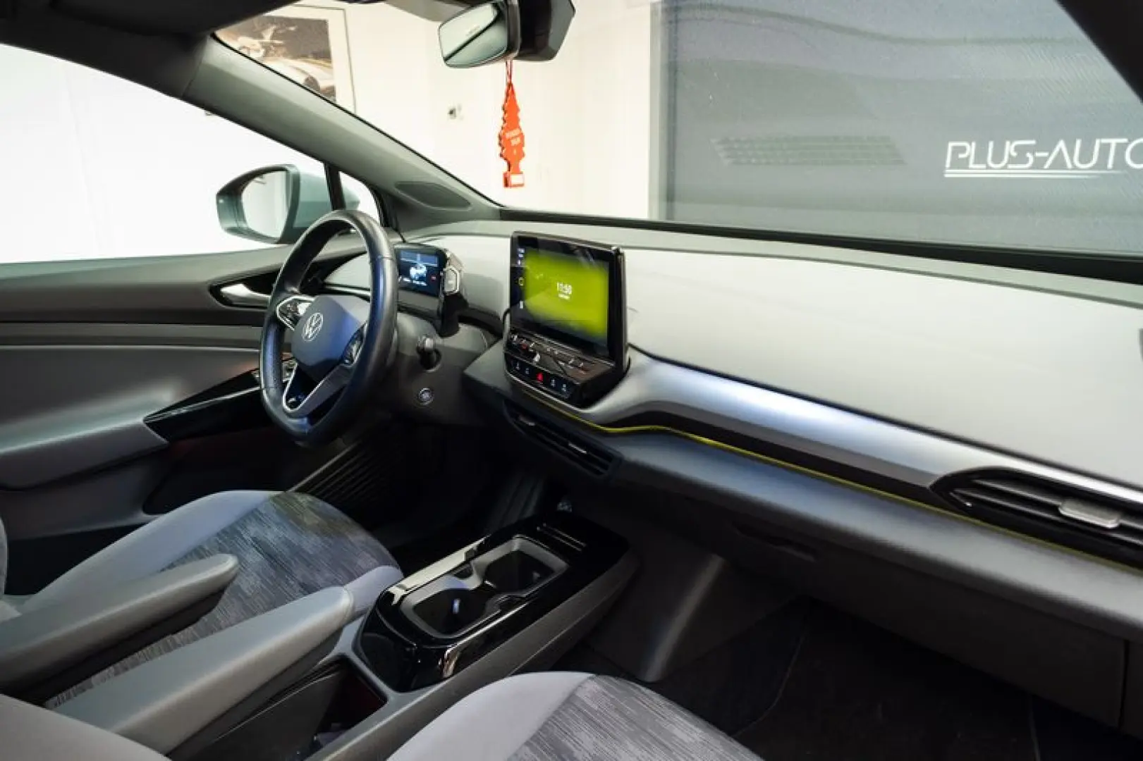 Volkswagen ID.4 PURE/Predare leasing