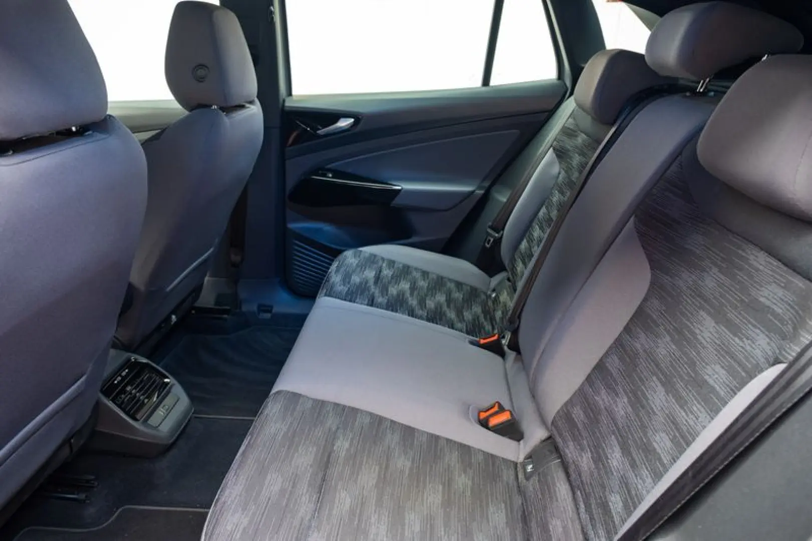 Volkswagen ID.4 PURE/Predare leasing