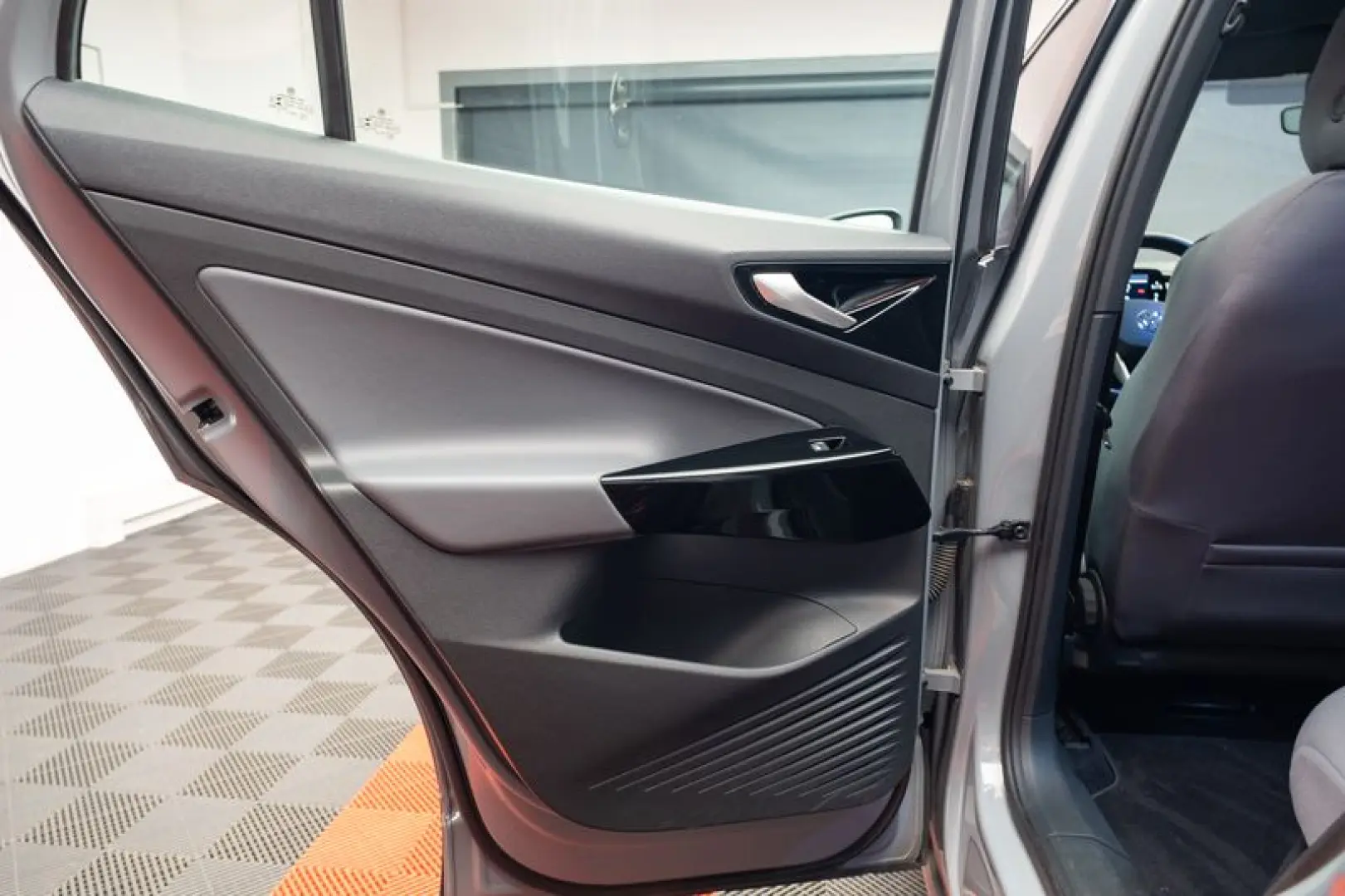 Volkswagen ID.4 PURE/Predare leasing
