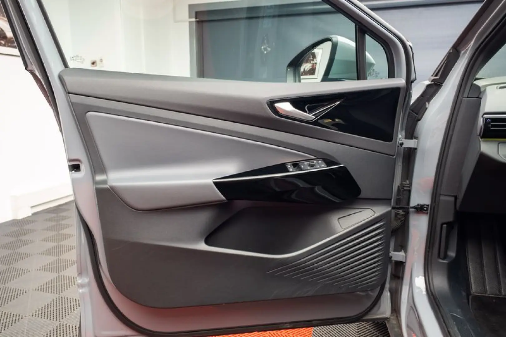 Volkswagen ID.4 PURE/Predare leasing
