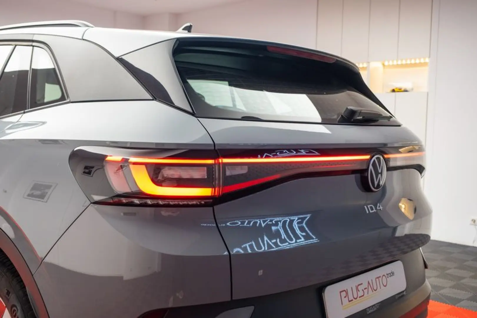Volkswagen ID.4 PURE/Predare leasing