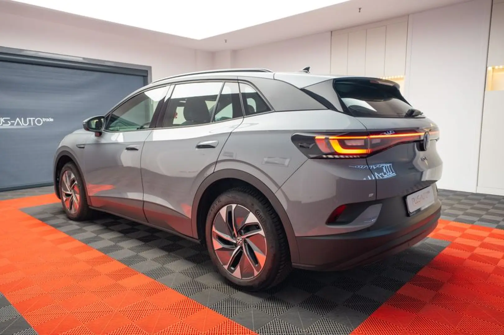 Volkswagen ID.4 PURE/Predare leasing