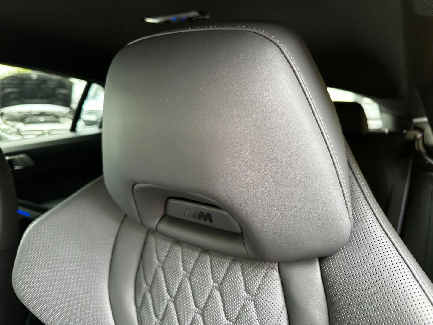 X6 xDr40i M Sport M-Seats Sitzkl HiFi Shadow 22