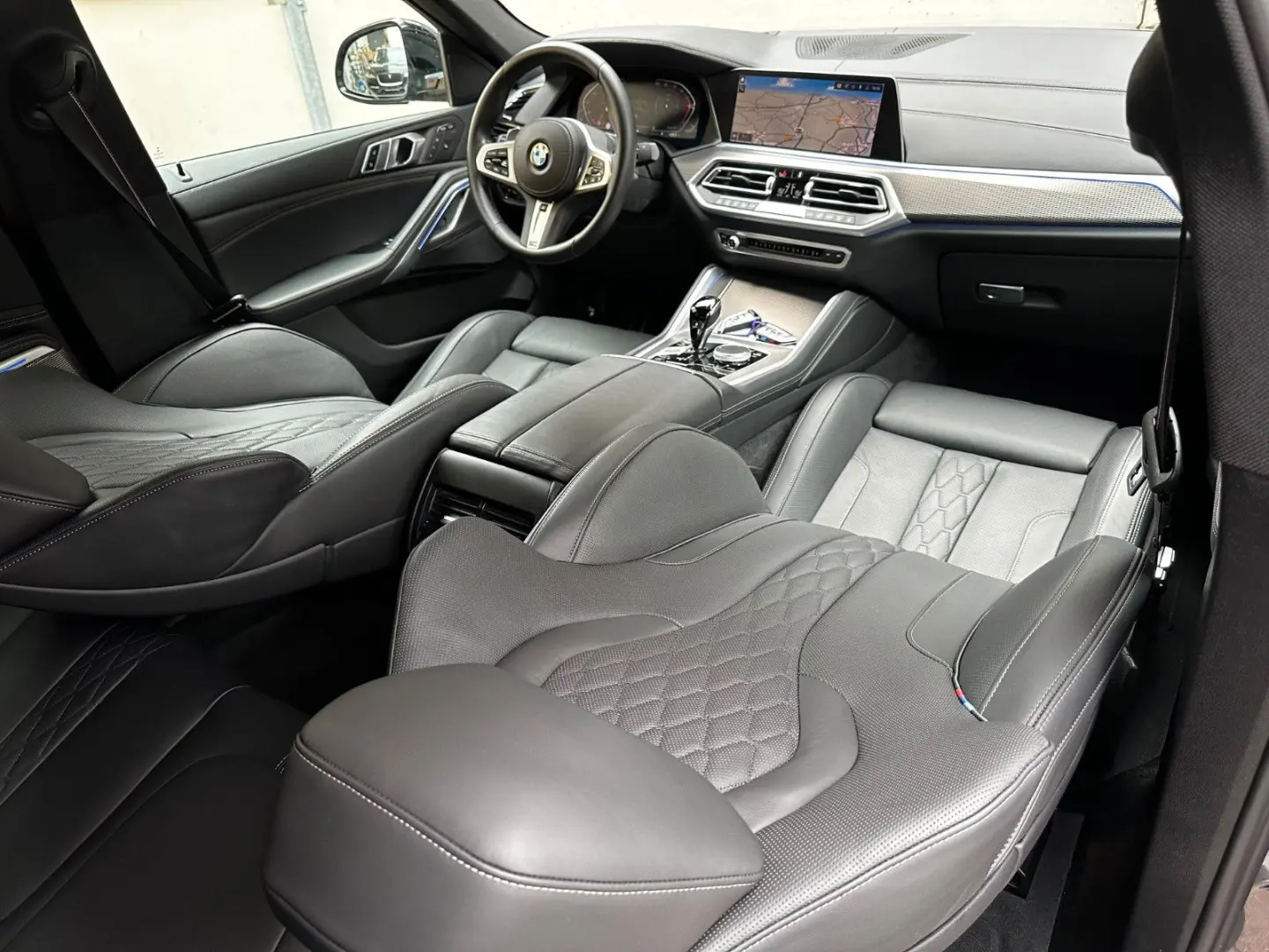 X6 xDr40i M Sport M-Seats Sitzkl HiFi Shadow 22