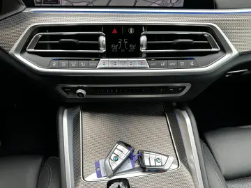 X6 xDr40i M Sport M-Seats Sitzkl HiFi Shadow 22