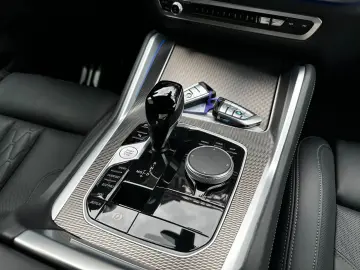 X6 xDr40i M Sport M-Seats Sitzkl HiFi Shadow 22