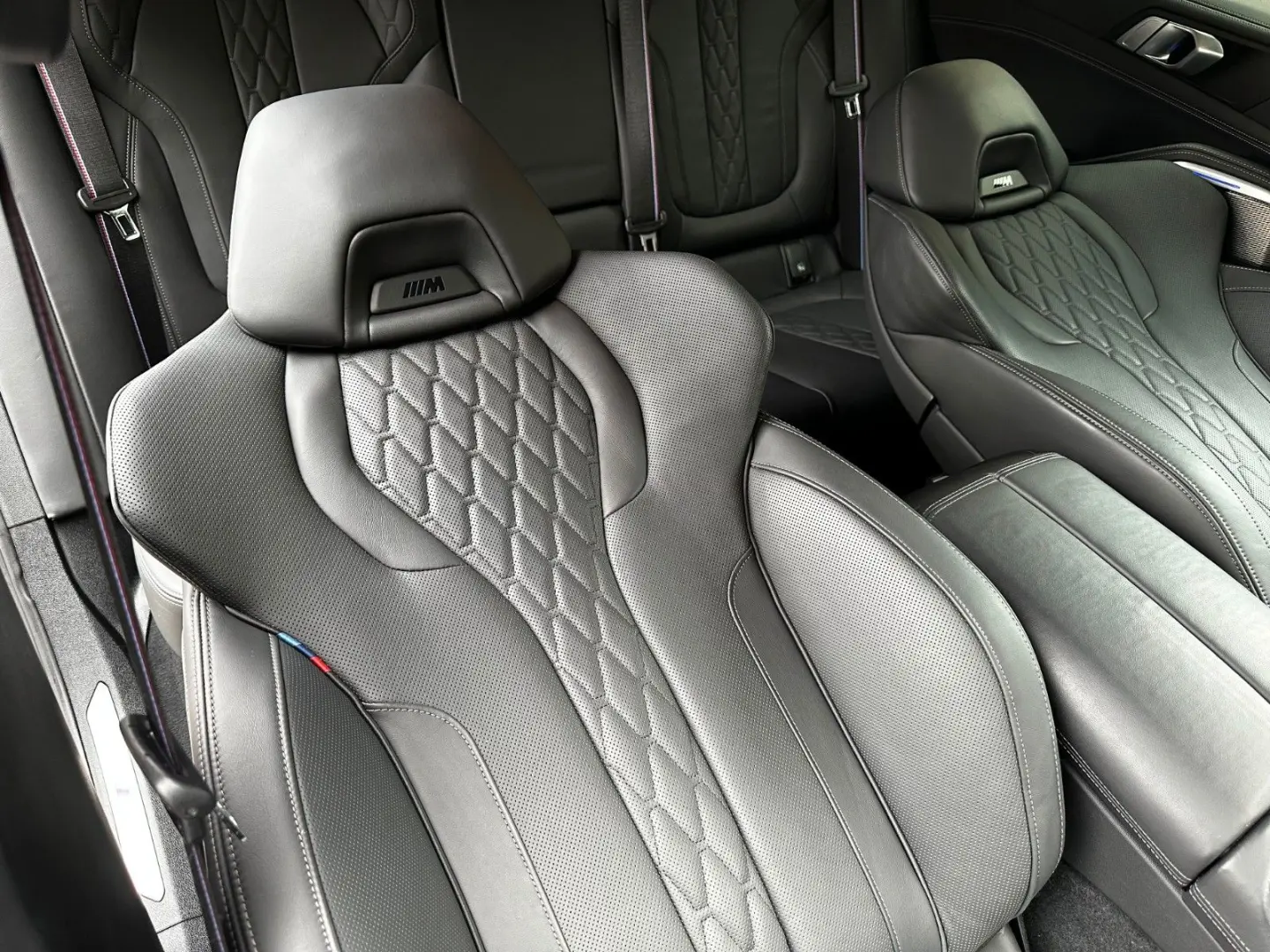 X6 xDr40i M Sport M-Seats Sitzkl HiFi Shadow 22