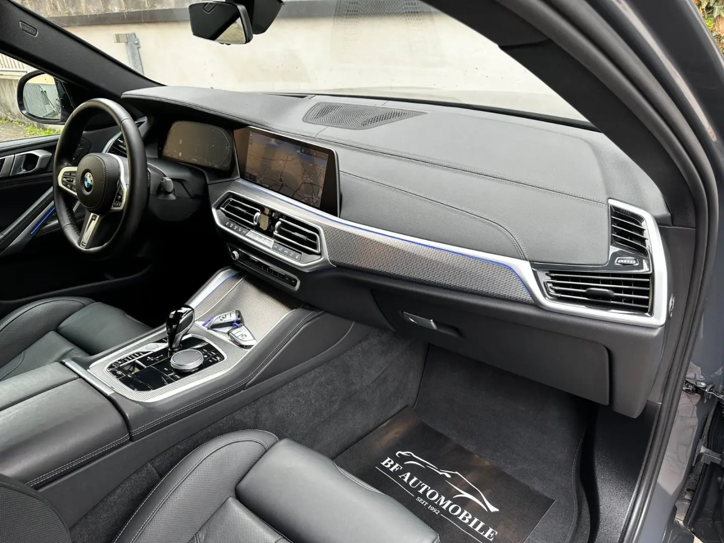 X6 xDr40i M Sport M-Seats Sitzkl HiFi Shadow 22