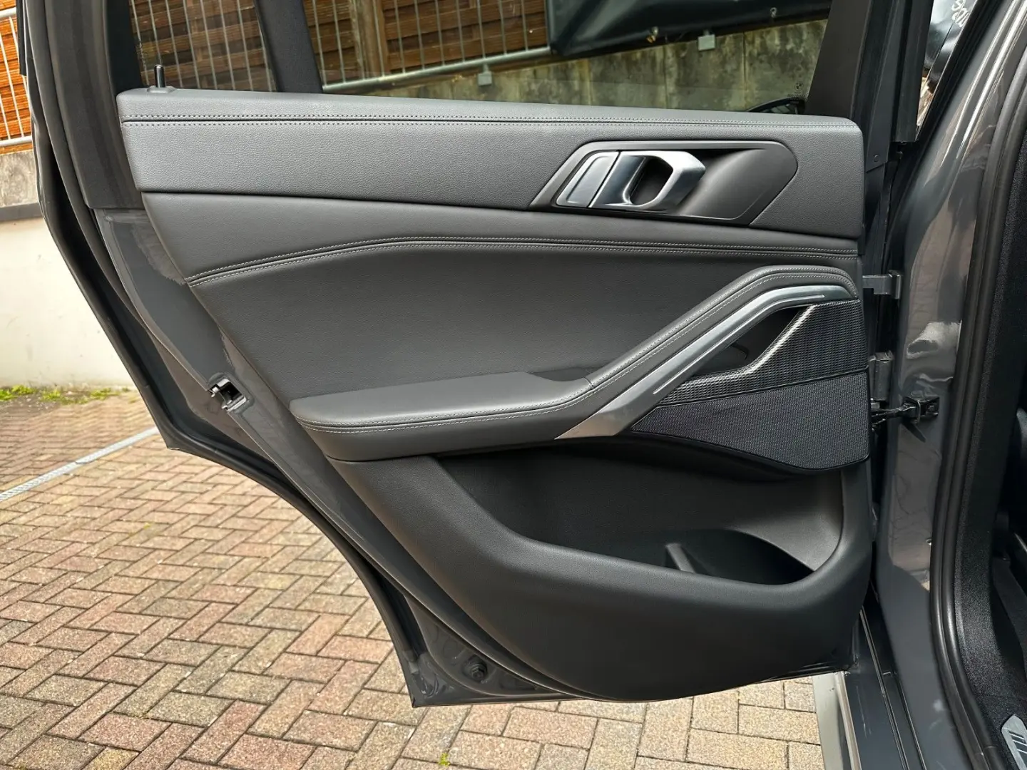 X6 xDr40i M Sport M-Seats Sitzkl HiFi Shadow 22
