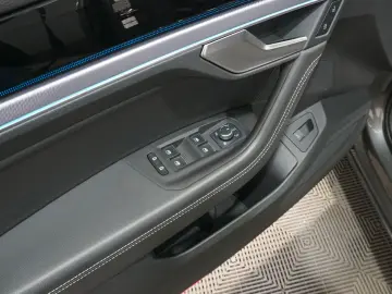 Touareg 3.0 TSI R-Line 4Motion*LUFT*AHK*HUD*STDH