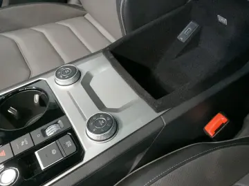Touareg 3.0 TSI R-Line 4Motion*LUFT*AHK*HUD*STDH
