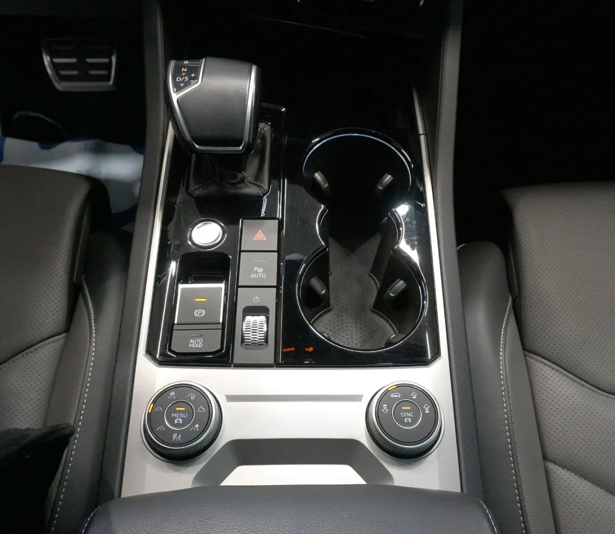 Touareg 3.0 TSI R-Line 4Motion*LUFT*AHK*HUD*STDH