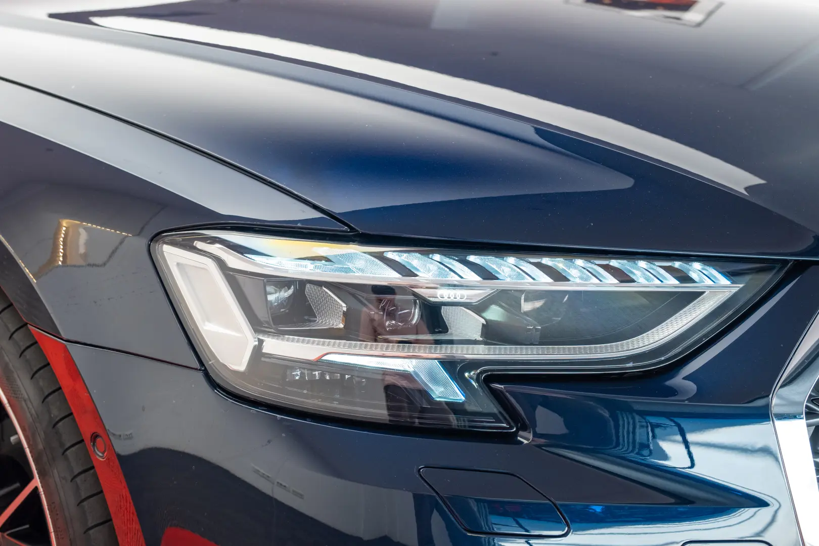 AUDI A8 60TFSI E-Tron Quattro
