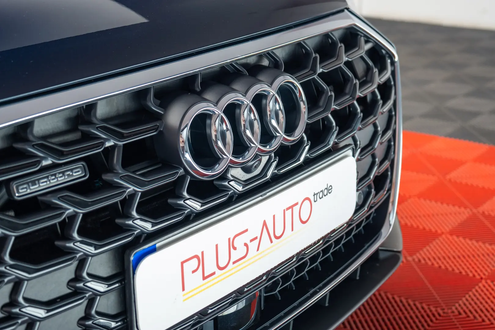 AUDI A8 60TFSI E-Tron Quattro
