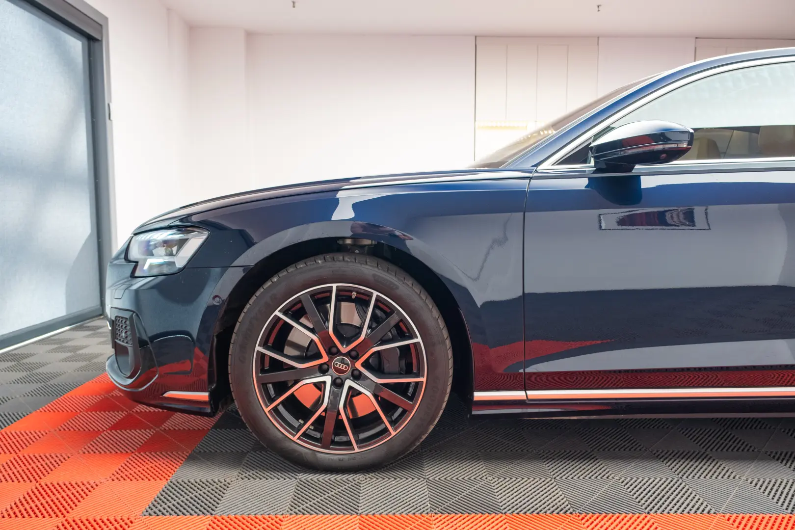 AUDI A8 60TFSI E-Tron Quattro