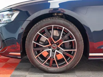 AUDI A8 60TFSI E-Tron Quattro