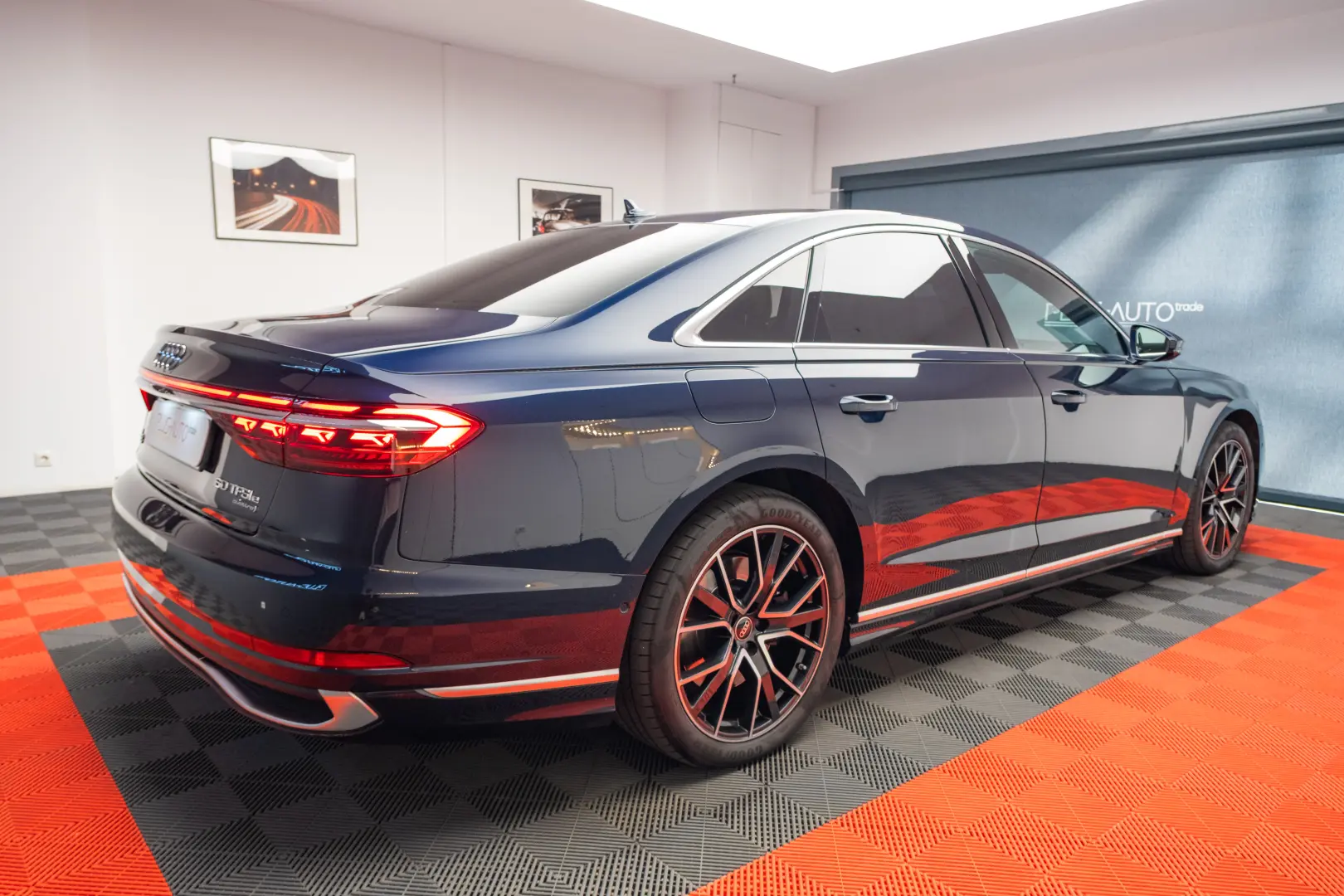 AUDI A8 60TFSI E-Tron Quattro