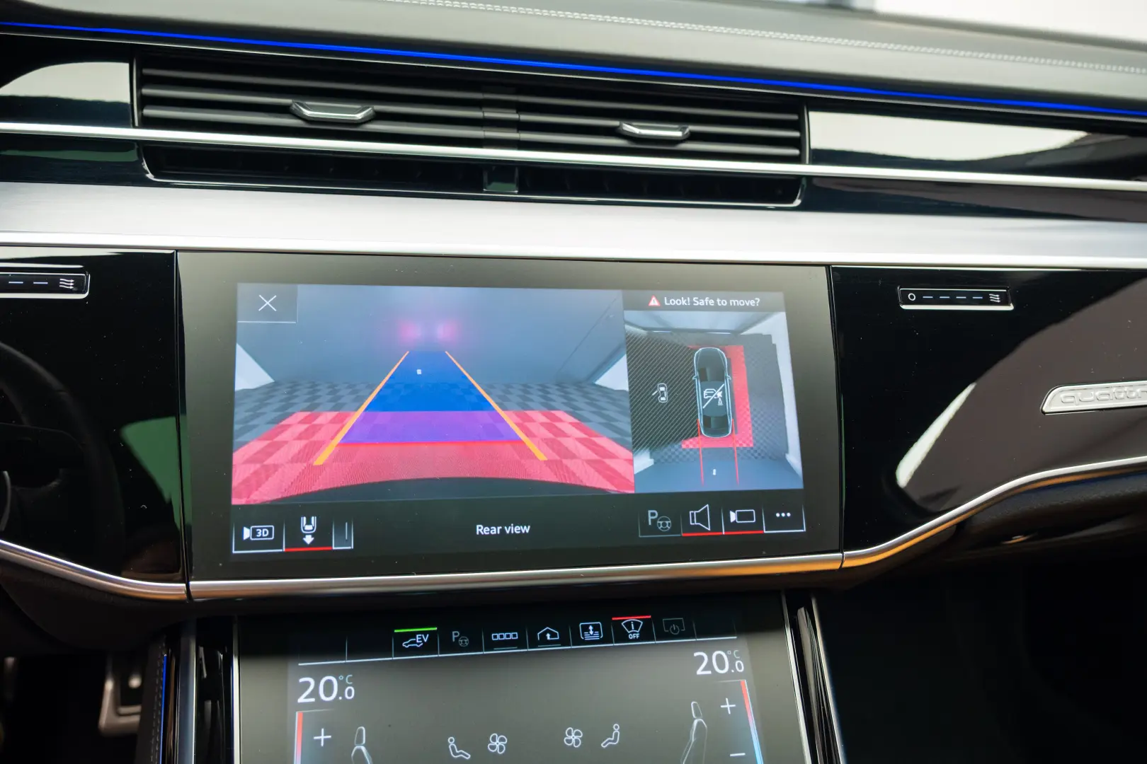 AUDI A8 60TFSI E-Tron Quattro