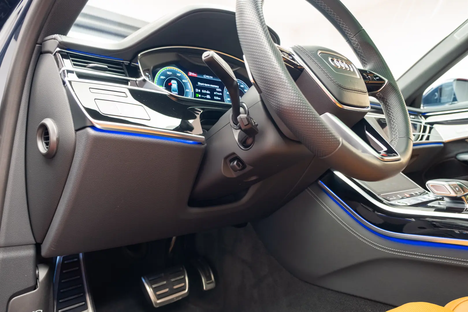 AUDI A8 60TFSI E-Tron Quattro