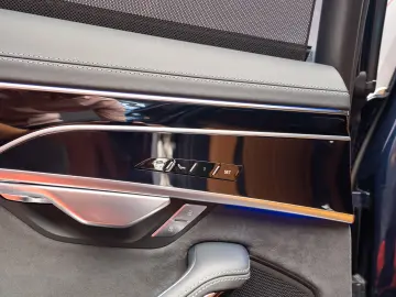 AUDI A8 60TFSI E-Tron Quattro