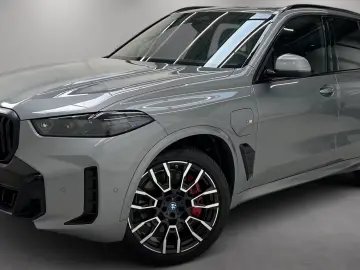 BMW X5 xDrive50e M Sport AHK Harman