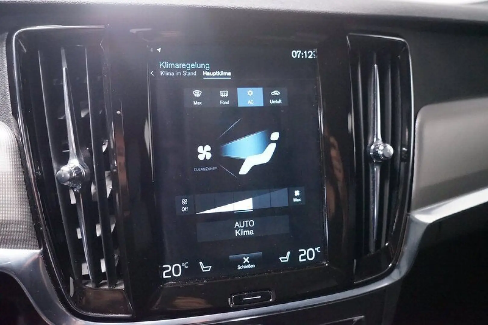 V90 2.0 T6 Recharge R-Design AWD Geartronic*AHK*