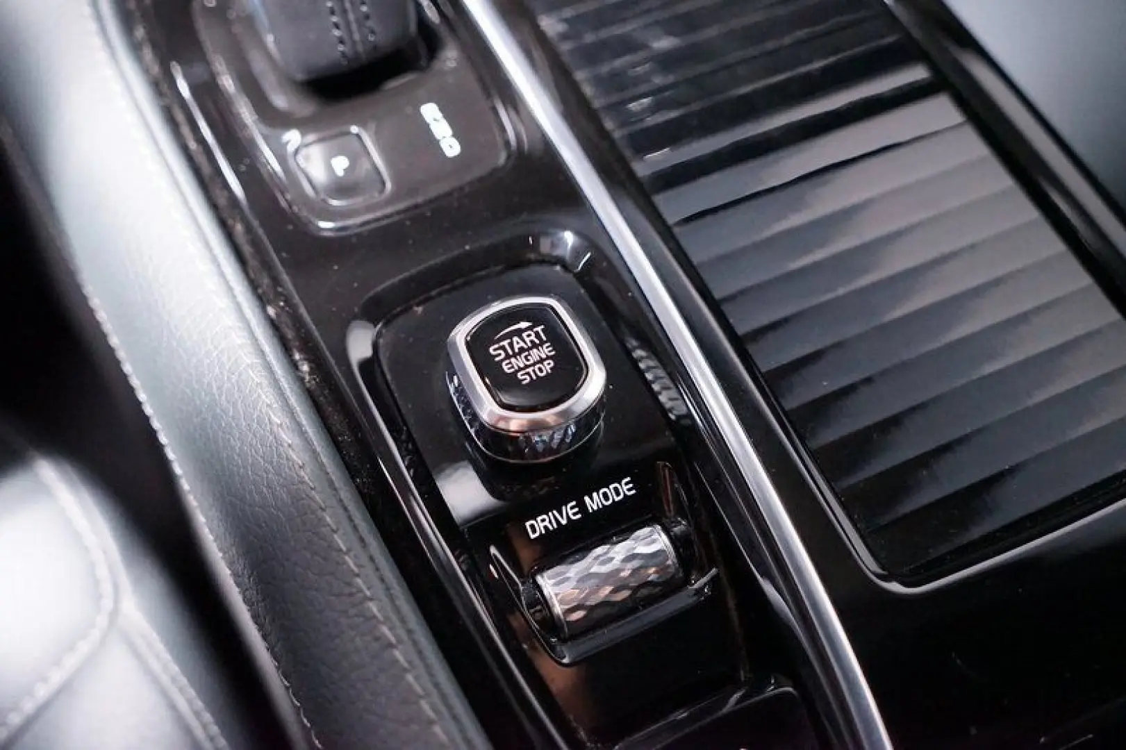 V90 2.0 T6 Recharge R-Design AWD Geartronic*AHK*