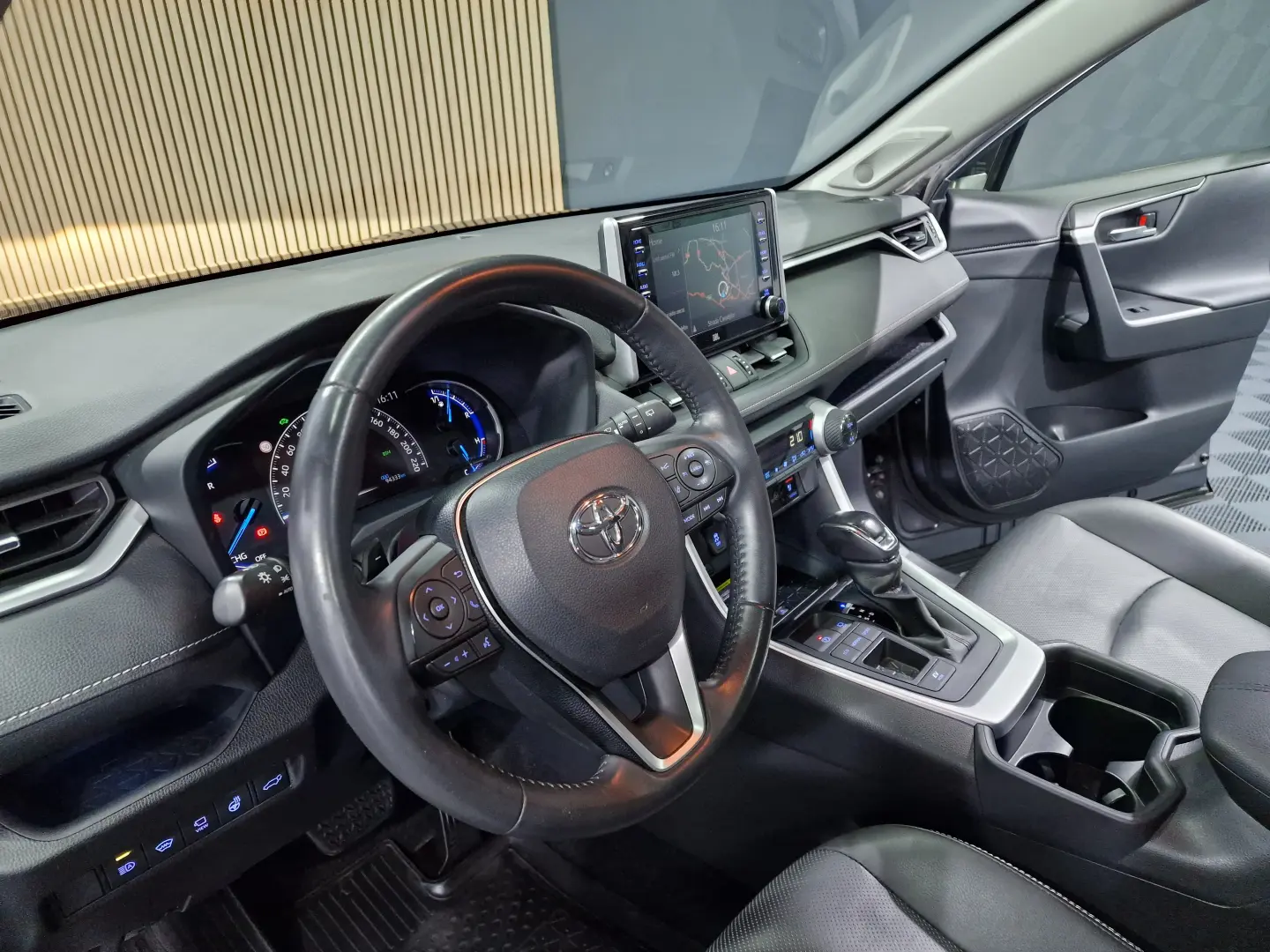 Toyota RAV4 2.5 VVT-i Hybrid Premium Plus E-CVT 5d