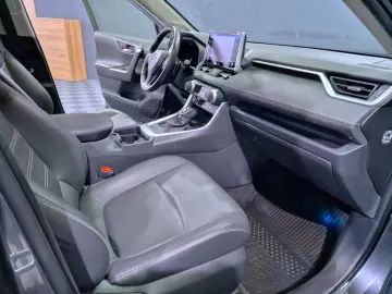 Toyota RAV4 2.5 VVT-i Hybrid Premium Plus E-CVT 5d