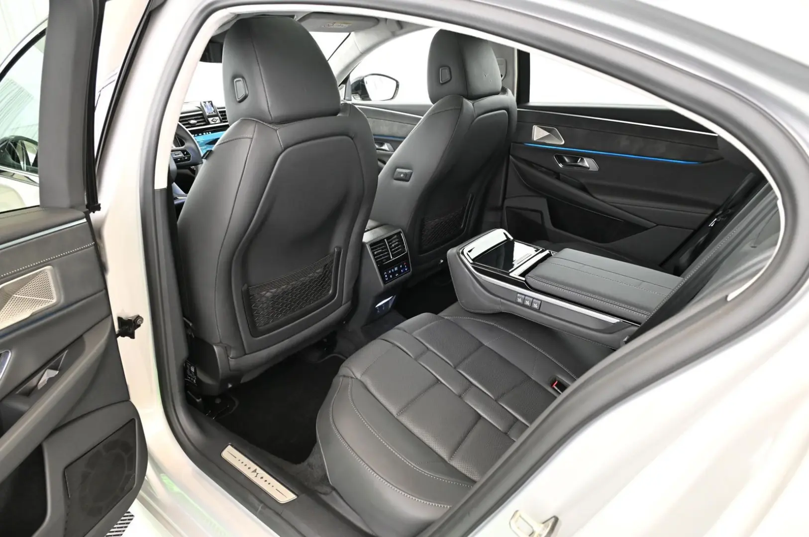 DS Automobiles DS9 1.6 E-Tense 250 OPERA