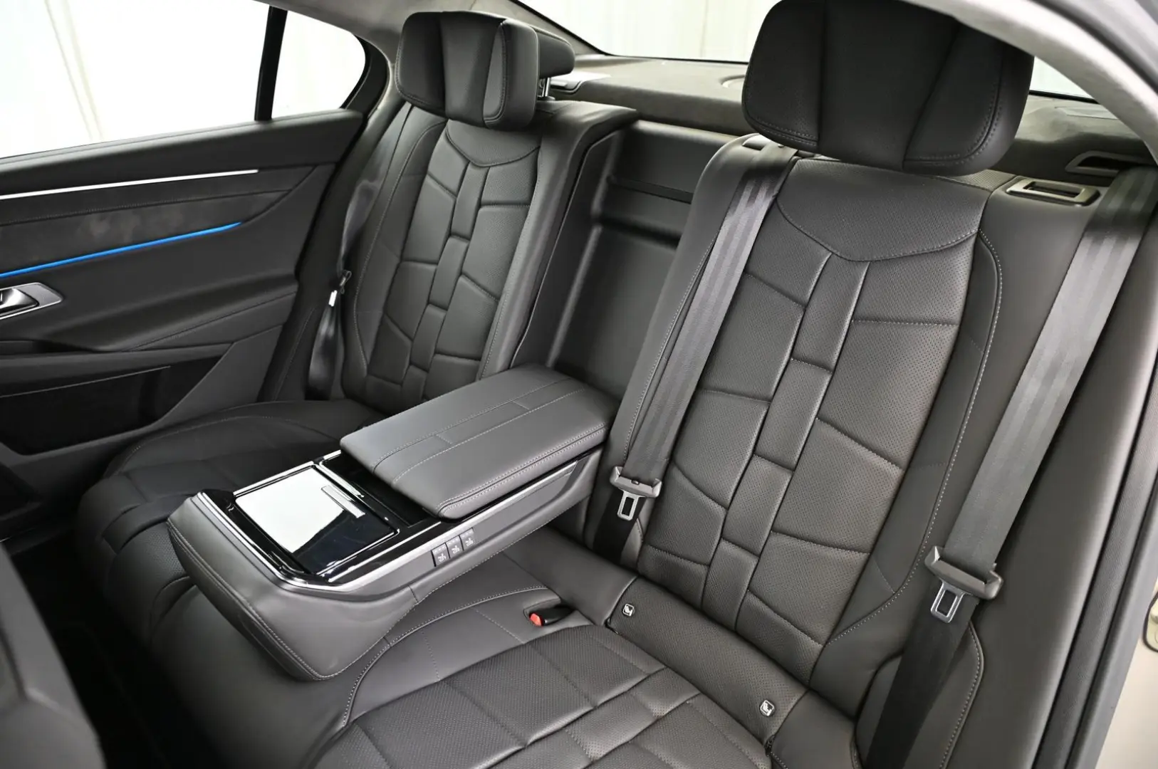 DS Automobiles DS9 1.6 E-Tense 250 OPERA