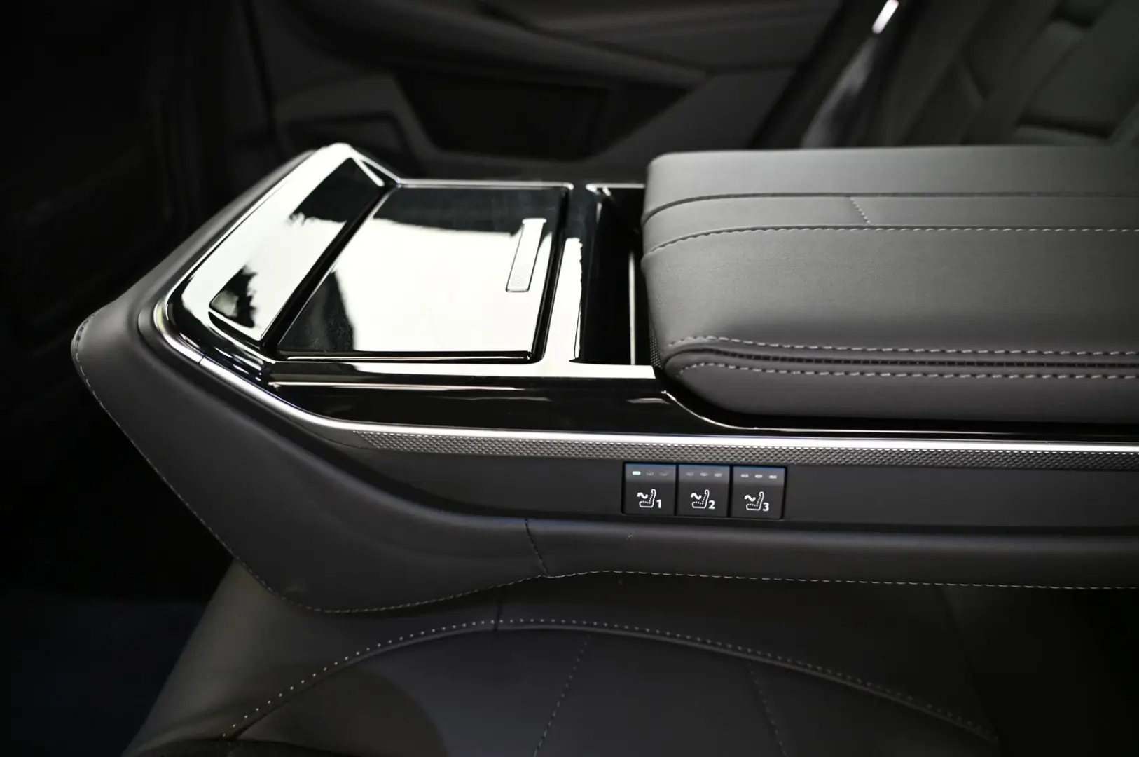 DS Automobiles DS9 1.6 E-Tense 250 OPERA