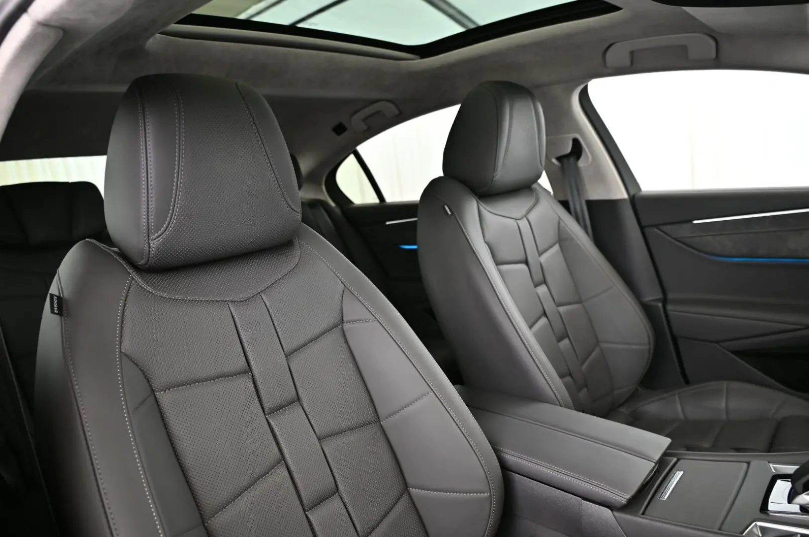 DS Automobiles DS9 1.6 E-Tense 250 OPERA