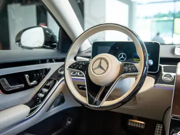 Mercedes-Benz Clasa S 400d 4Matic AMG Line