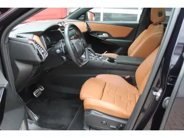 DS Automobiles DS7 E-Tense 4x4 Opera