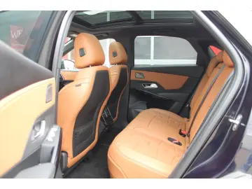 DS Automobiles DS7 E-Tense 4x4 Opera