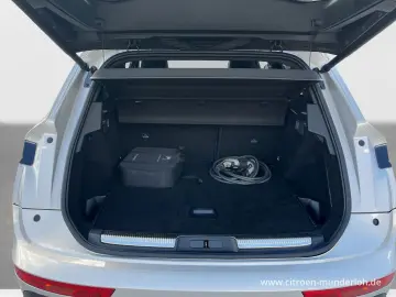 DS Automobiles  DS7 Crossback E-Tense 4x4 Louvre