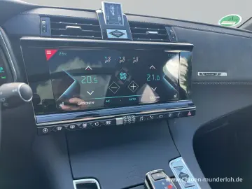 DS Automobiles  DS7 Crossback E-Tense 4x4 Louvre