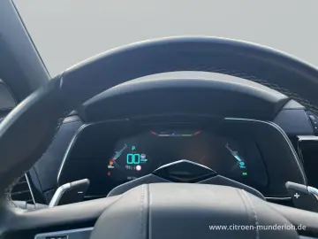 DS Automobiles  DS7 Crossback E-Tense 4x4 Louvre