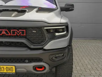 Dodge RAM Ram 1500 6.2 V8 TRX Crew Cab  LPG Pano