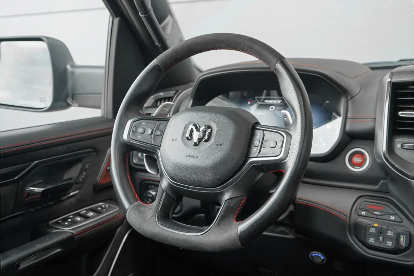 Dodge RAM Ram 1500 6.2 V8 TRX Crew Cab  LPG Pano