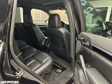 Porsche Cayenne 3.0 L