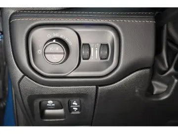 RAM 1500 TRX 6.2L V8 Retrax, Rambar, Final Editi